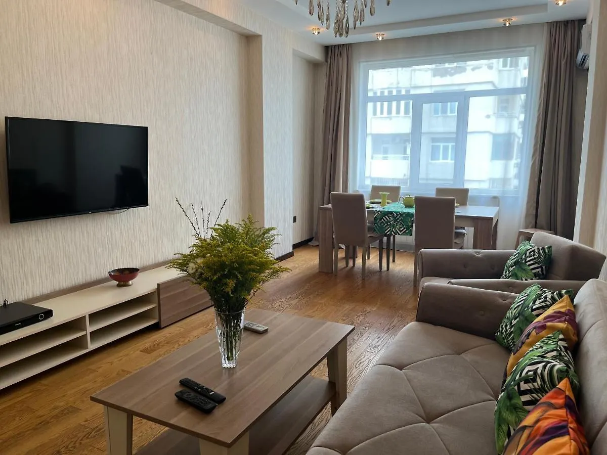 Modern Apt Right Next To The H Aliyev Centre! Bakü Daire