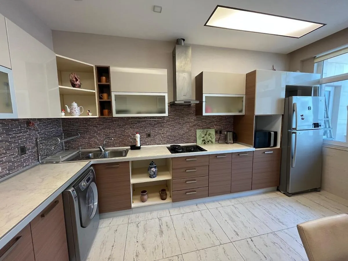 Modern Apt Right Next To The H Aliyev Centre! Bakü