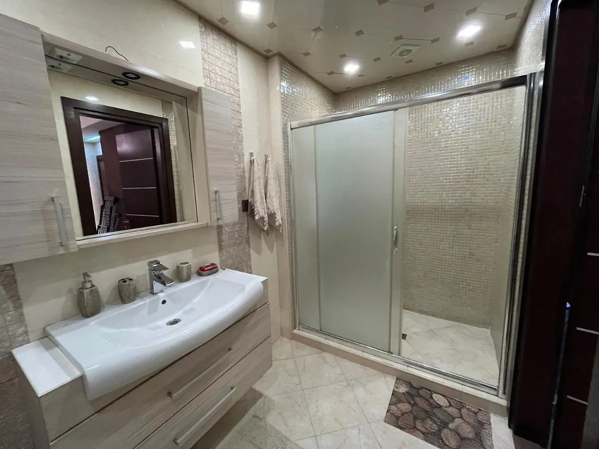 Modern Apt Right Next To The H Aliyev Centre! Bakü